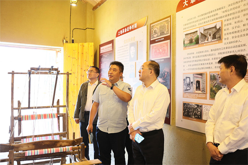 1696905220206577.jpg 陈列室1.jpg