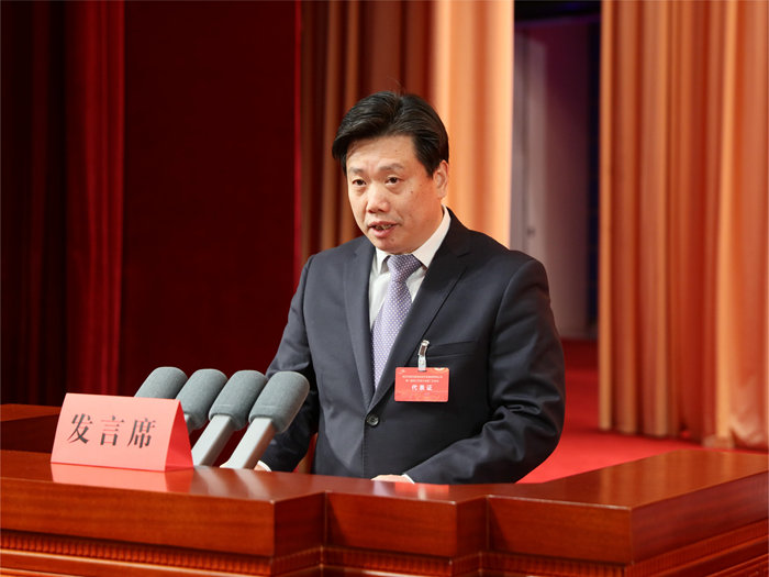 1715766223169867.jpg 黄峰.jpg